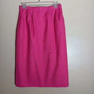 Pink pencil skirt. Size 10. 2 front pockets